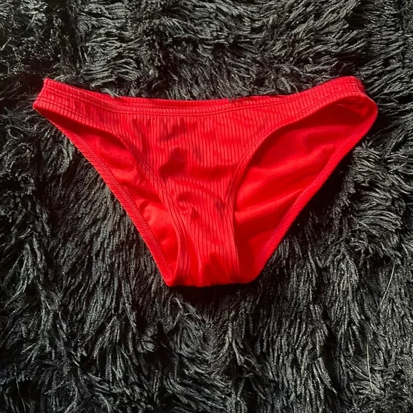!!! SOLD !!! Jcpenney Red Bikini Bottoms - Picture 4 of 5